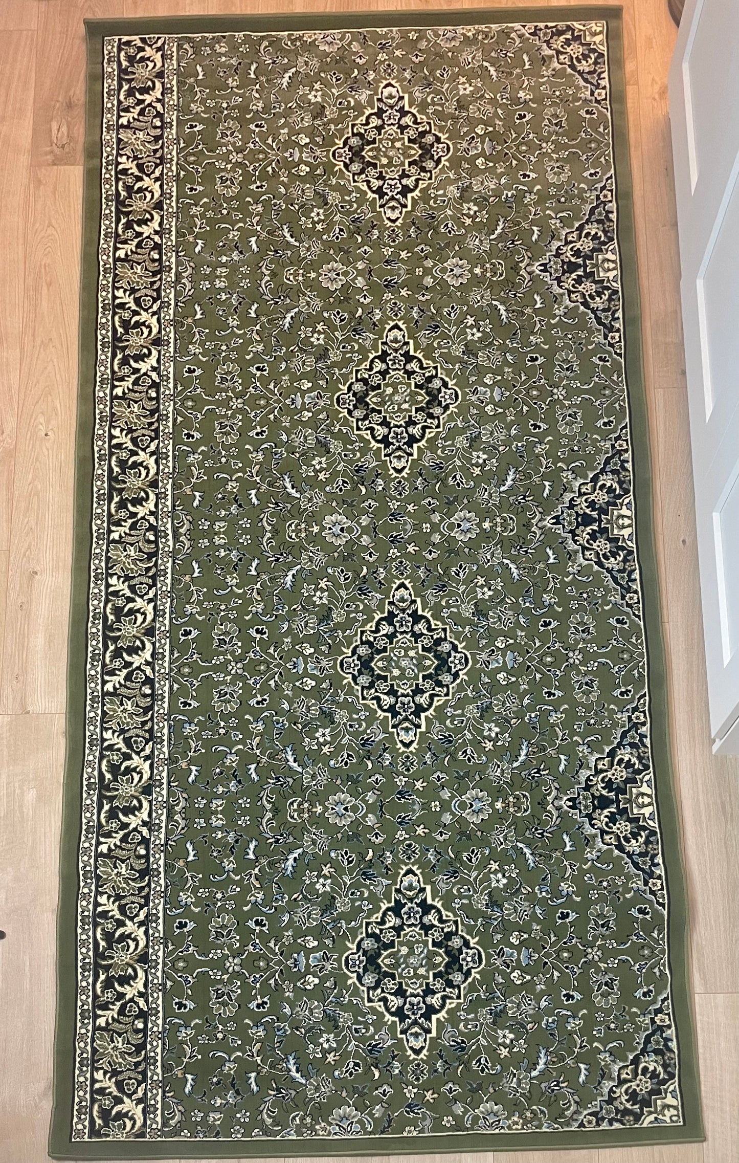 Tapis de groupe Rawdah (1m20X2m50)